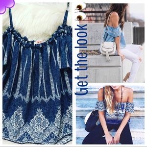 VIVACE Blue Print Off-The-Shoulder Top
